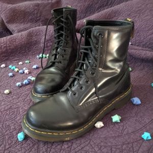 Dr. Martens 1460 in Smooth Black